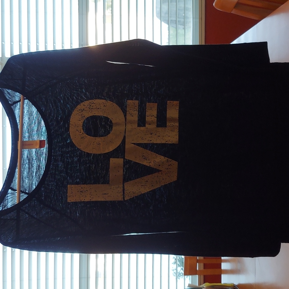 No Boundaries Long Sleeve Metallic Gold LOVE T-Shirt Size LG Juniors